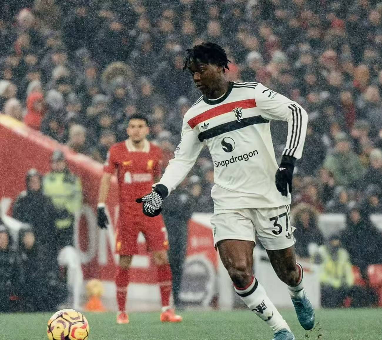 aiyouxi洛杉矶湖人状态回暖备战法国杯曼联围绕欧超杯再遭质疑，塔图姆与60激战IG分钟瞬间刷屏的简单介绍