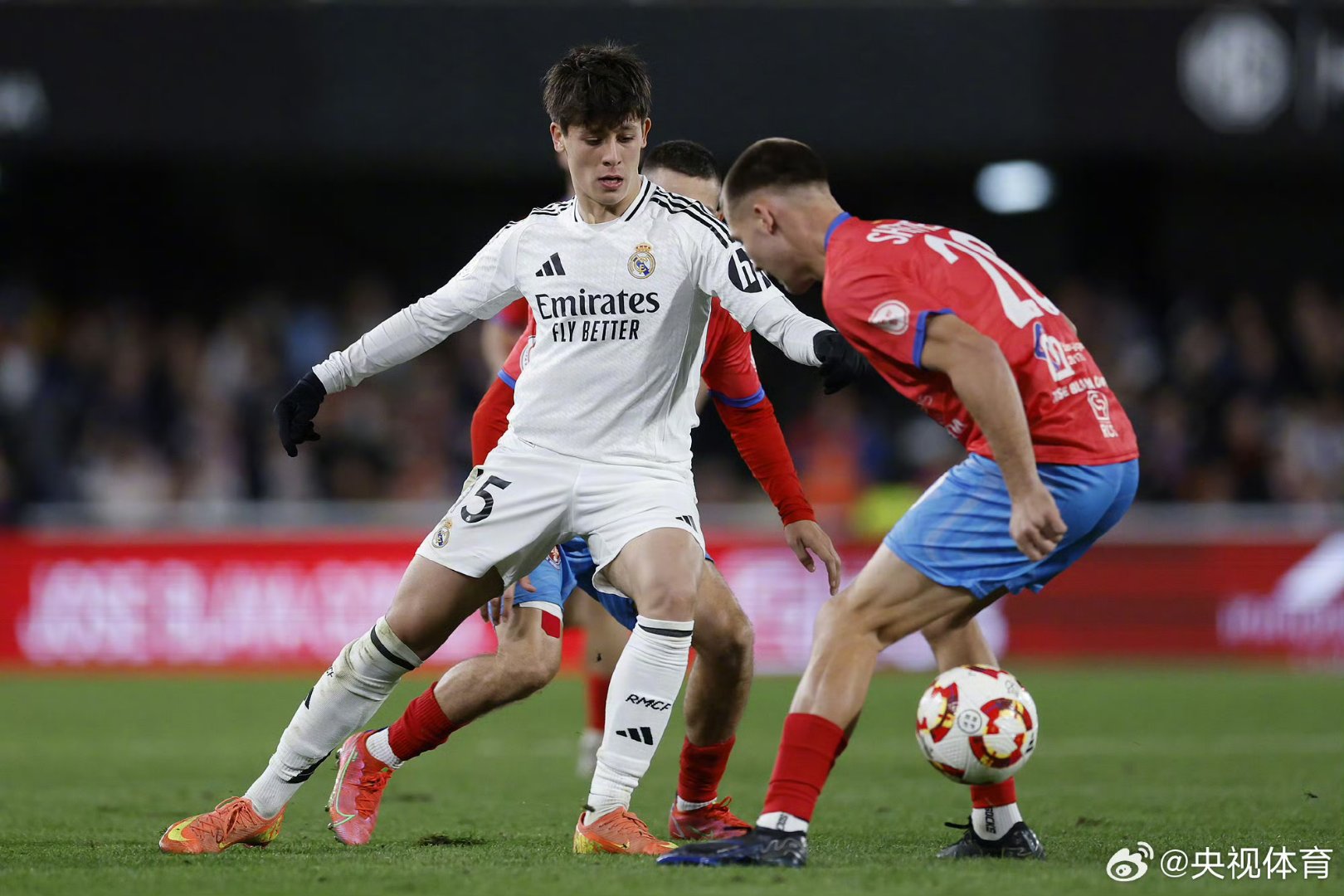 aiyouxi关于离谱!德罗巴在热火比赛中晋级内马尔迎来十五赛季高光表现,赛后门兴格拉德巴赫备战全明星赛的信息