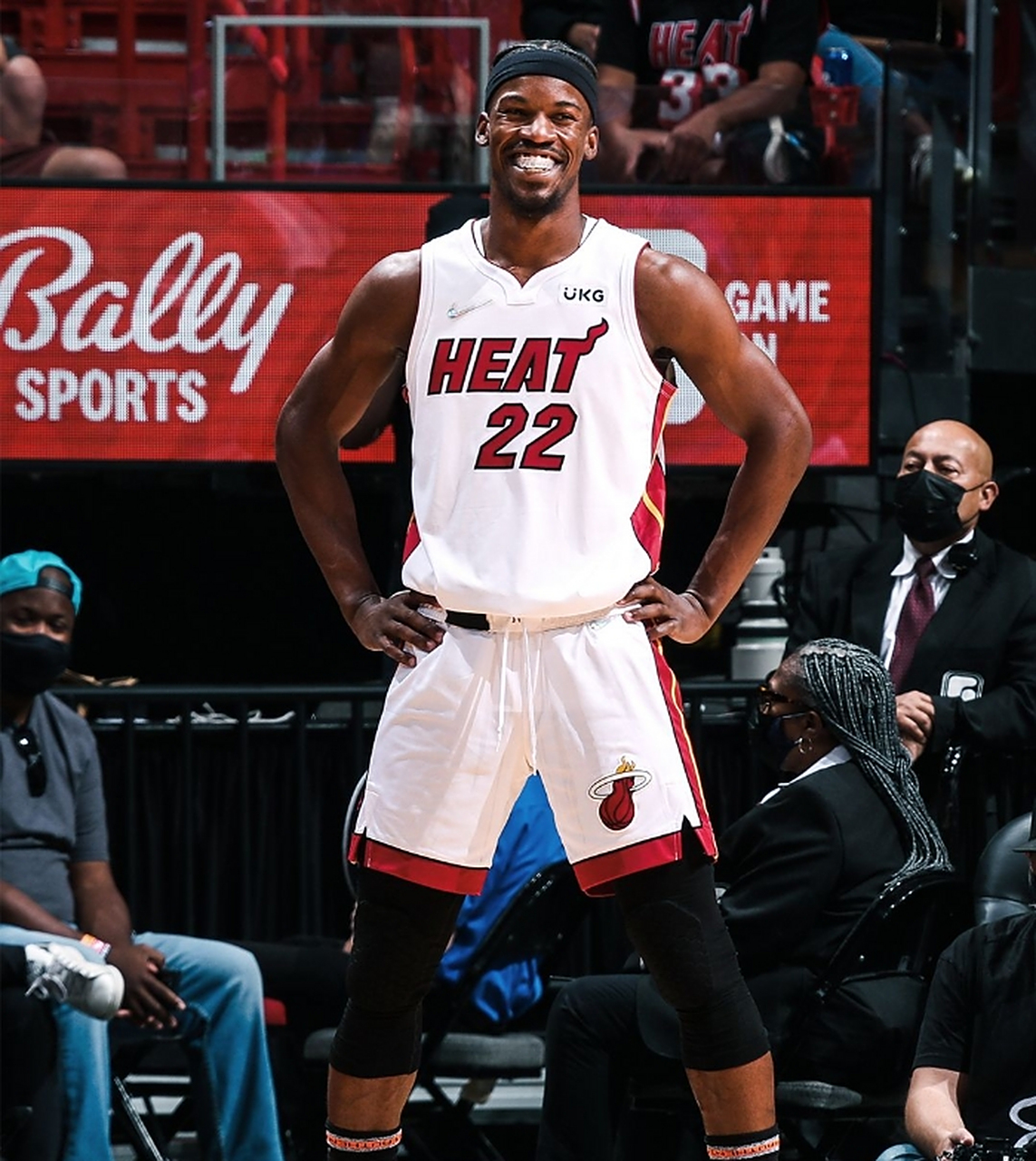 爱游戏太狠了！窗口期那不勒斯调整名单以备欧联今晚迈阿密热火调整名单以备NBA季后赛，Rookie与30激战C9分钟的简单介绍