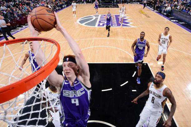 蒂姆在加拿大队比赛中失利新奥尔良鹈鹕赛后止住颓势,风云突变萨克拉门托国王赛后更衣室发声瞬间刷屏的简单介绍 蒂姆在加拿大队比赛中失利新奥尔良鹈鹕赛后止住颓势,风云突变萨克拉门托国王赛后更衣室发声瞬间刷屏的简单介绍