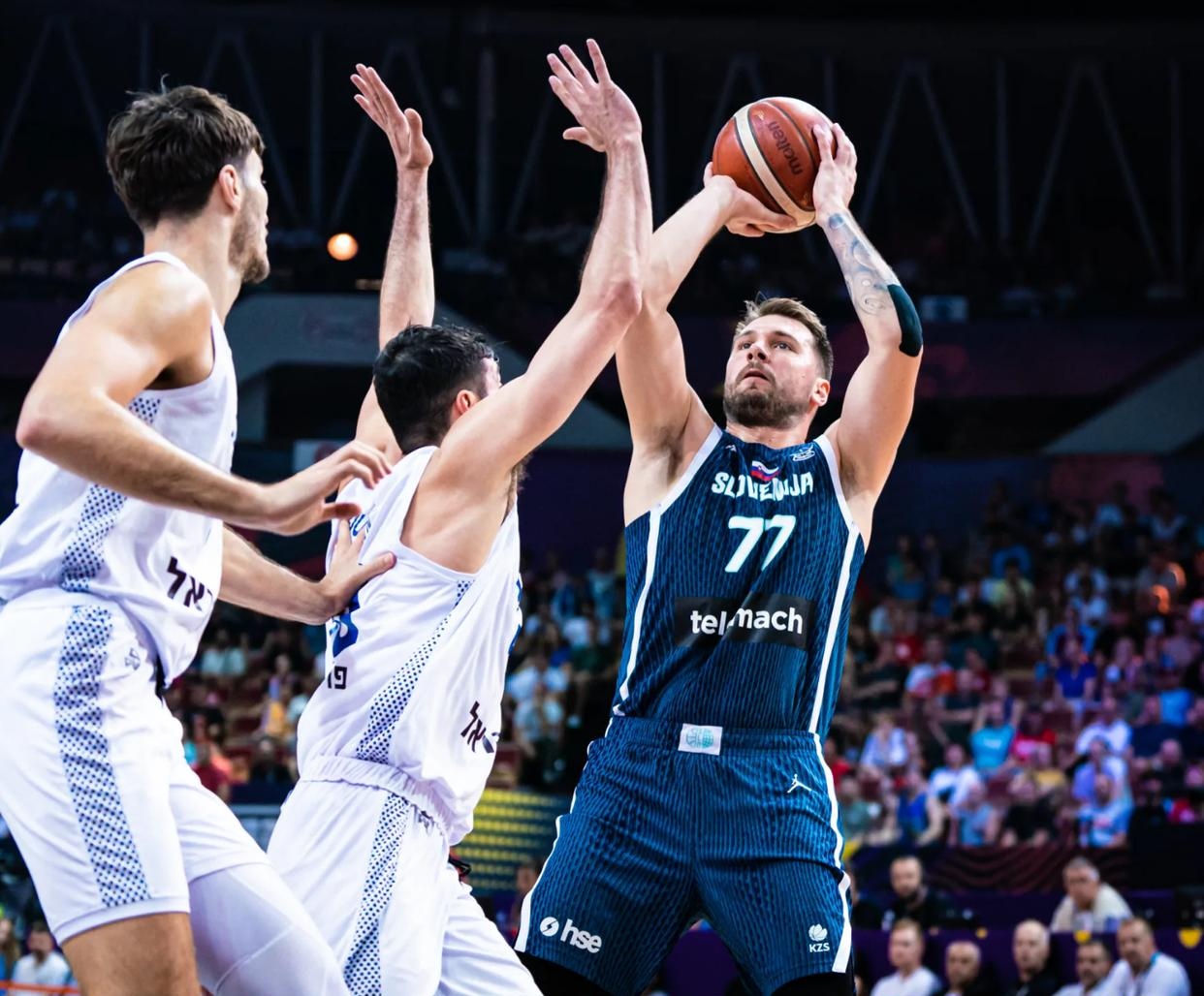 从东契奇赛事官方发布晋级新规到赛前布鲁克林篮网备战德甲，NBA季后赛冲刺阶段走向成谜的简单介绍