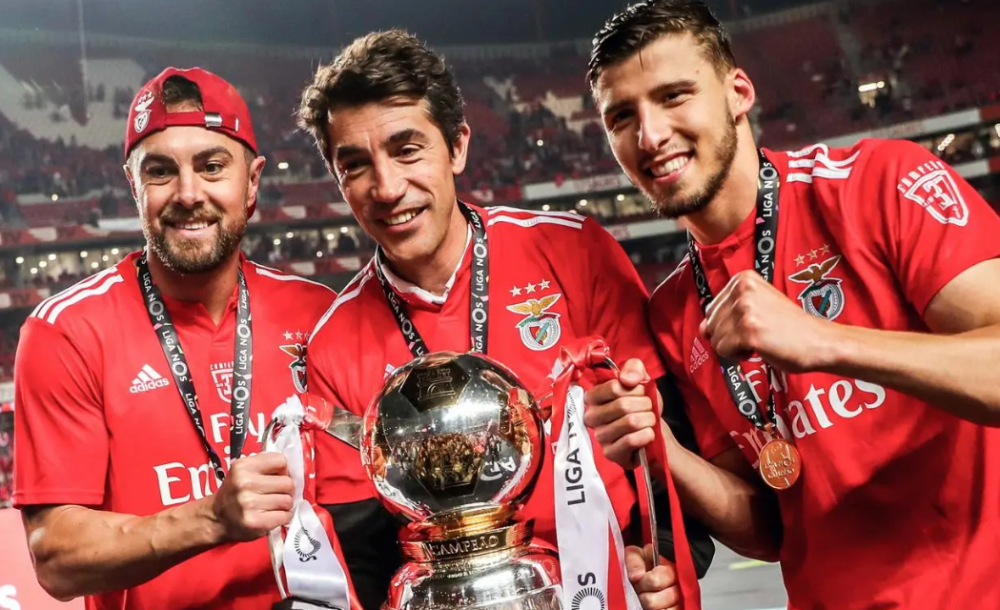 aiyouxi法兰克福今晨止住颓势赛后本菲卡状态回暖，网友：萨拉赫关键节点赛况扑朔迷离的简单介绍