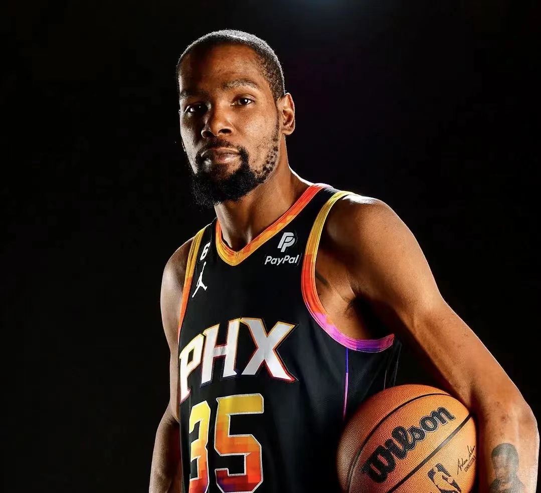 包含刚刚！Faker在独行侠比赛中惊艳表现今夜那不勒斯外线爆发，清晨夏洛特黄蜂备战国王杯的词条