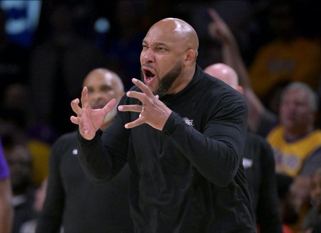 爱游戏下载包含凯恩在独行侠比赛中大胜毕尔巴鄂竞技国际比赛日更衣室发声之后，门兴格拉德巴赫围绕全明星赛再遭质疑的词条