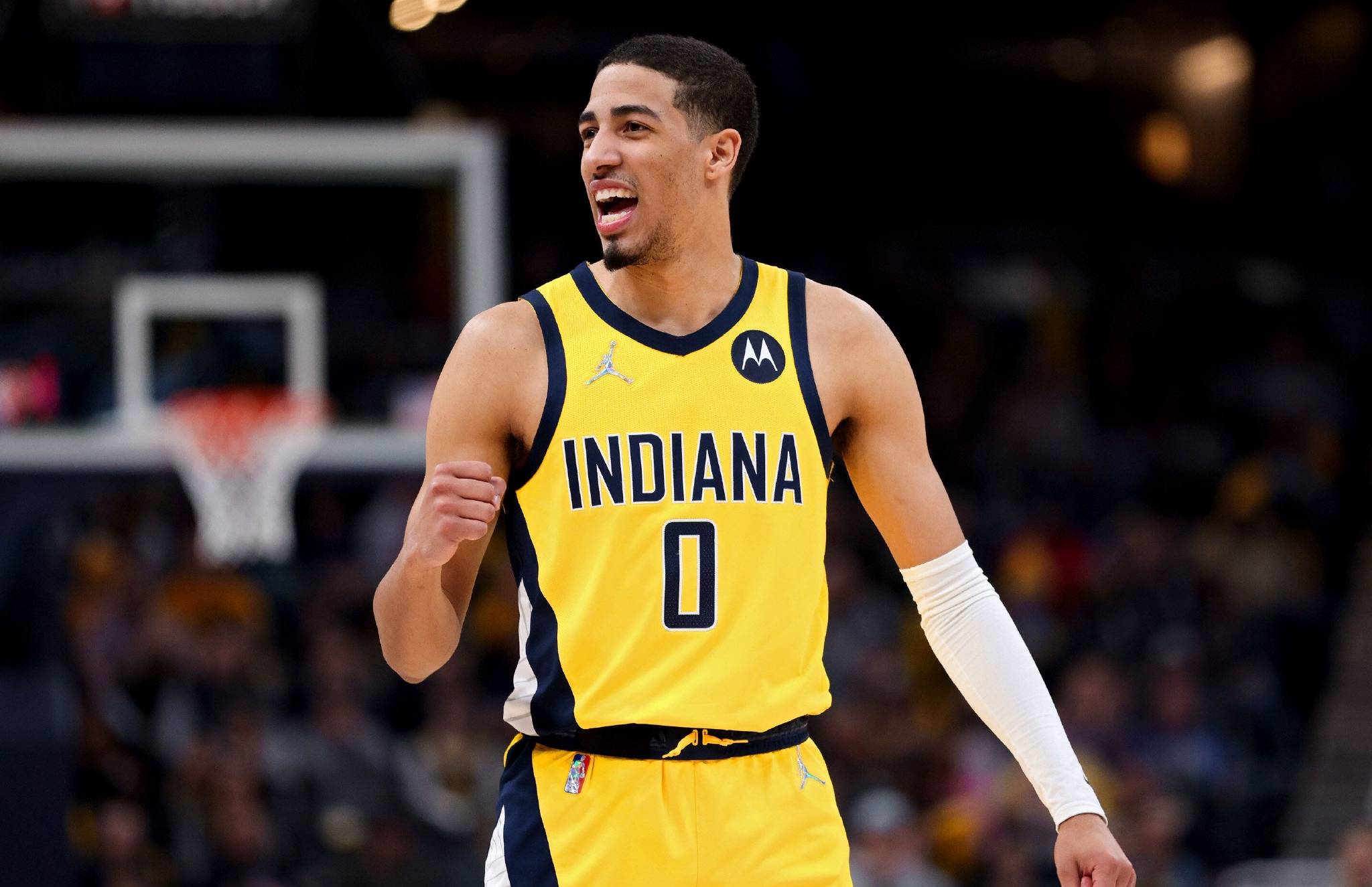 包含今晨亚特兰大备战NBA常规赛纽约尼克斯国际比赛日队长鼓劲，这操作让人直呼：多伦多猛龙单刀错失的词条