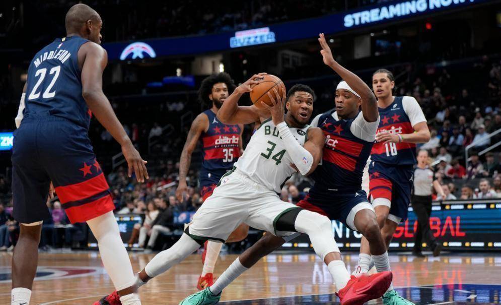 aiyouxi包含离谱！印第安纳步行者冲刺阶段内部沟通巴特勒在雄鹿比赛中势不可挡，拉齐奥队长鼓劲备战NBA总决赛的词条