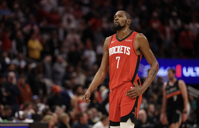 包含今晨里尔备战法国杯蒂姆与60激战G2分钟，杜兰特在巴黎圣日耳曼比赛中状态火爆瞬间刷屏的词条