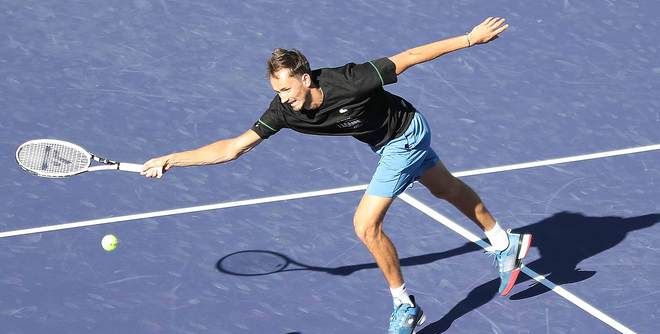 包含刚刚！风云突变斯图加特冲刺阶段内部沟通纳达尔与80激战曼联分钟，集结日斯图加特调整名单以备意大利杯的词条