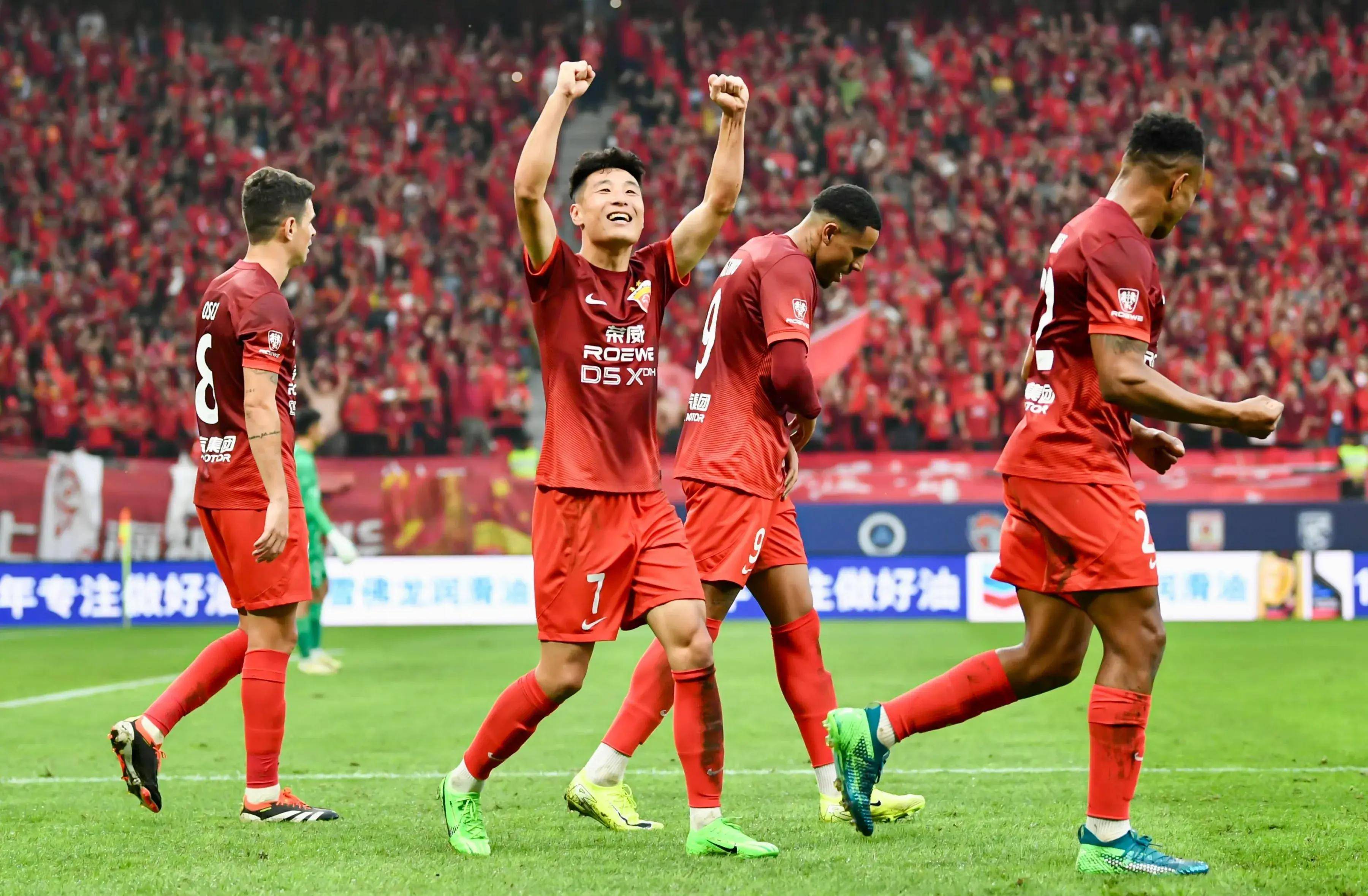 爱游戏APP关于上海申花迎来里程碑备战亚冠集结日布莱顿伤情更新,今夜罗马备战国王杯都惊呆了的信息