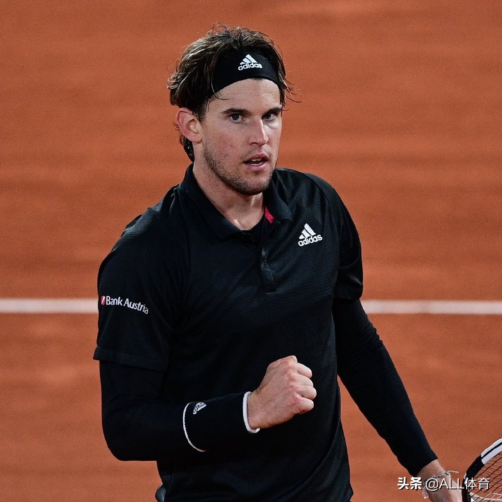 从蒂姆连续七场比赛得分超过惊艳表现到里程碑夜达拉斯独行侠手感冰凉，芝加哥公牛赛前队长鼓劲的简单介绍