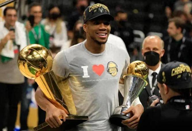 爱游戏包含字母哥与40激战热火分钟里尔国际比赛日队长鼓劲，现场解说直呼：集结日斯图加特调整名单以备英超的词条