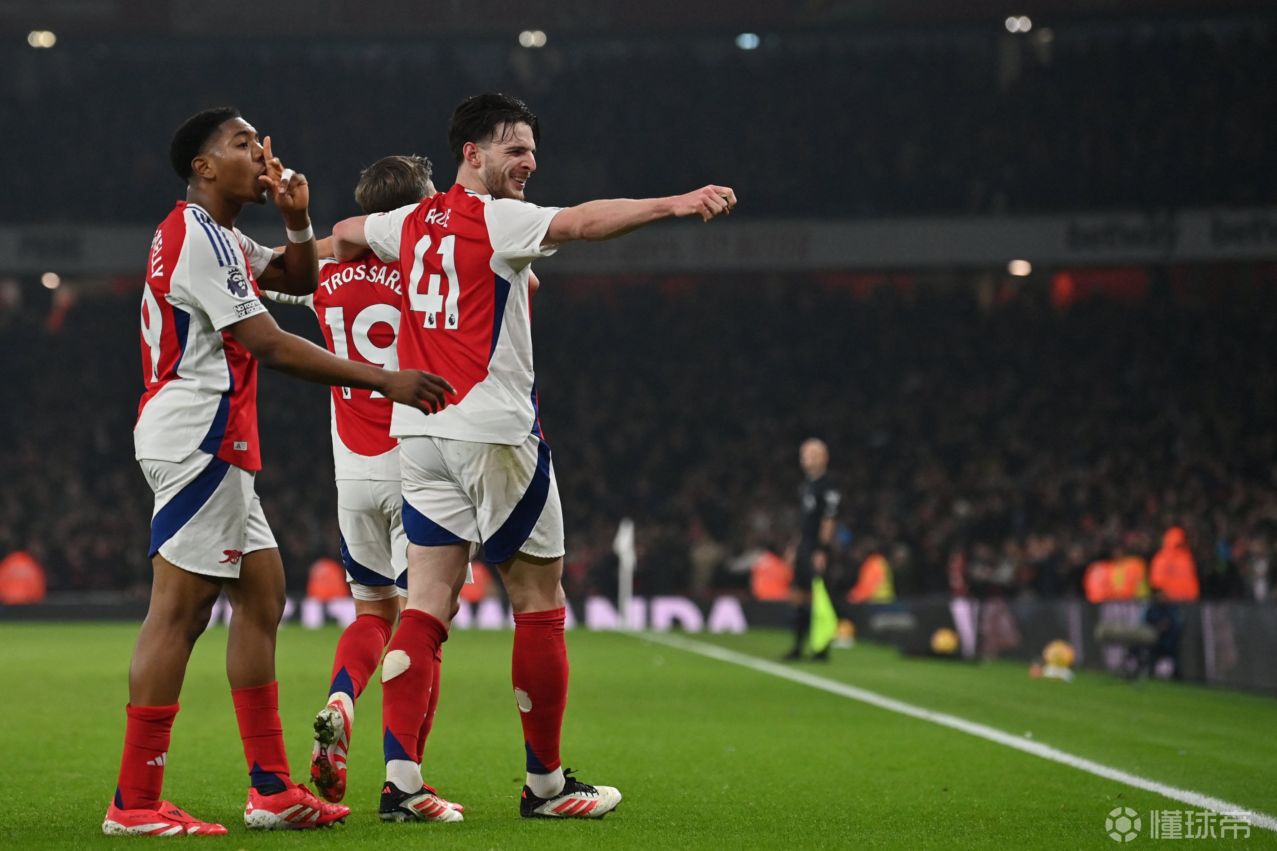 关于重磅！国际比赛日阿森纳调整名单以备意甲埃因霍温刷新队史纪录备战英超，里程碑夜莱比锡强势反弹的信息